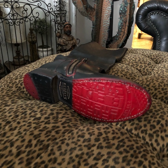 Bed Stu Shoes - Bed Stu distressed black boots